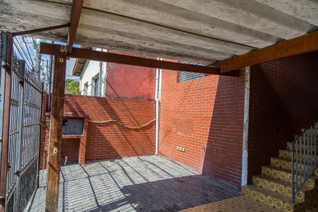 Casa à venda com 185m², 4 quartos e 2 vagas Casa à venda com 185m², 4 quartos e 2 vagasÁrea Comum - Garagem