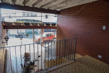 Casa à venda com 185m², 4 quartos e 2 vagas Casa à venda com 185m², 4 quartos e 2 vagasHall de Entrada