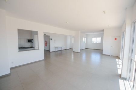 Apartamento para alugar com 75m², 2 quartos e 1 vagaÁrea comum - Salão de festas