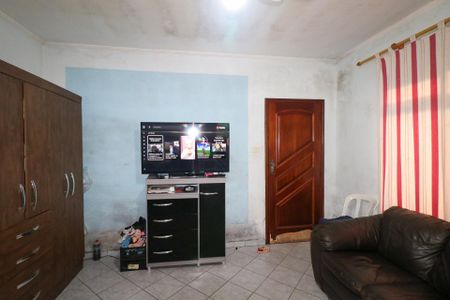 Casa à venda com 150m², 2 quartos e 2 vagasSala