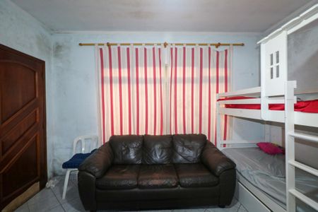 Casa à venda com 150m², 2 quartos e 2 vagasSala