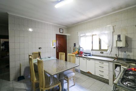 Casa à venda com 150m², 2 quartos e 2 vagasCozinha