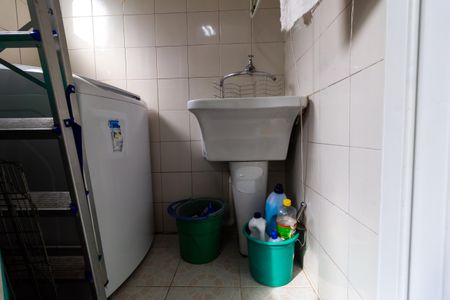 Apartamento para alugar com 55m², 2 quartos e 1 vagaÁrea de Serviço