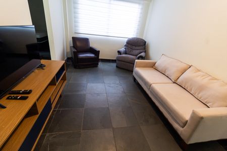 Apartamento para alugar com 55m², 2 quartos e 1 vagaSala