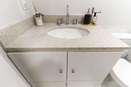 Apartamento à venda com 60m², 2 quartos e 1 vaga Apartamento à venda com 60m², 2 quartos e 1 vagaBanheiro Social