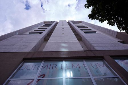 Apartamento à venda com 47m², 1 quarto e 2 vagas Apartamento à venda com 47m², 1 quarto e 2 vagasFachada