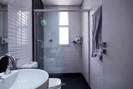 Apartamento à venda com 47m², 1 quarto e 2 vagas Apartamento à venda com 47m², 1 quarto e 2 vagasBanheiro