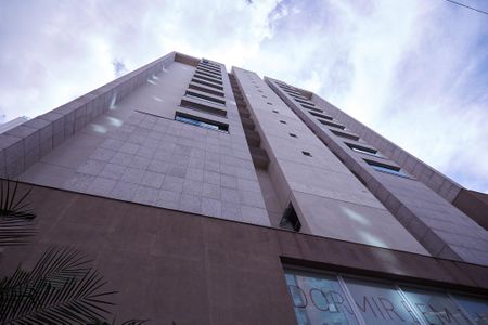 Apartamento à venda com 47m², 1 quarto e 2 vagas Apartamento à venda com 47m², 1 quarto e 2 vagasFachada