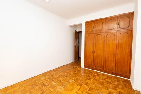 Apartamento à venda com 315m², 4 quartos e 2 vagas Apartamento à venda com 315m², 4 quartos e 2 vagasQuarto 3