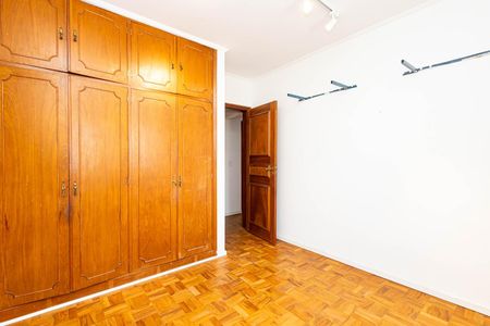 Apartamento à venda com 315m², 4 quartos e 2 vagas Apartamento à venda com 315m², 4 quartos e 2 vagasQuarto 4