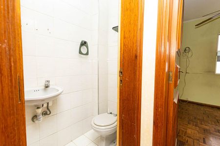 Apartamento à venda com 315m², 4 quartos e 2 vagas Apartamento à venda com 315m², 4 quartos e 2 vagasLavabo