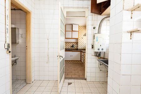 Apartamento à venda com 315m², 4 quartos e 2 vagas Apartamento à venda com 315m², 4 quartos e 2 vagasÁrea de Serviço