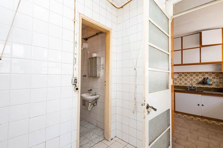 Apartamento à venda com 315m², 4 quartos e 2 vagas Apartamento à venda com 315m², 4 quartos e 2 vagasÁrea de Serviço