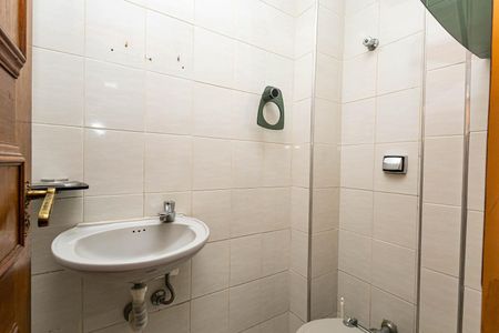 Apartamento à venda com 315m², 4 quartos e 2 vagas Apartamento à venda com 315m², 4 quartos e 2 vagasLavabo