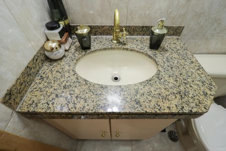 Apartamento à venda com 167m², 4 quartos e 2 vagas Apartamento à venda com 167m², 4 quartos e 2 vagasBanheiro Social