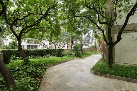 Apartamento à venda com 167m², 4 quartos e 2 vagas Apartamento à venda com 167m², 4 quartos e 2 vagasÁrea Comum