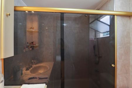 Apartamento à venda com 167m², 4 quartos e 2 vagas Apartamento à venda com 167m², 4 quartos e 2 vagasBanheiro da Suíte 1