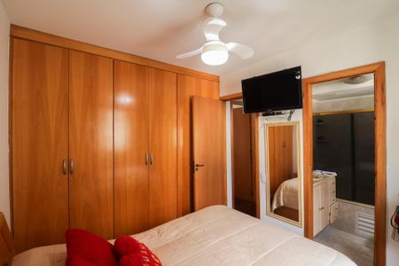 Apartamento à venda com 167m², 4 quartos e 2 vagas Apartamento à venda com 167m², 4 quartos e 2 vagasSuíte 1