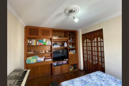 Apartamento à venda com 160m², 3 quartos e 2 vagasQuarto 2