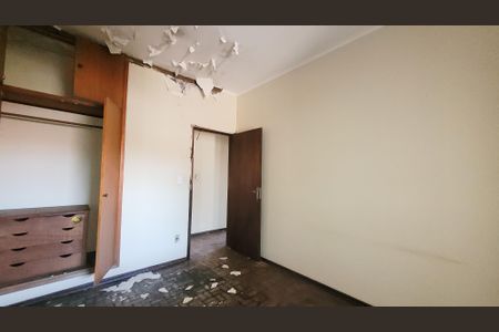 Casa à venda com 256m², 4 quartos e 3 vagas Casa à venda com 256m², 4 quartos e 3 vagasQuarto1
