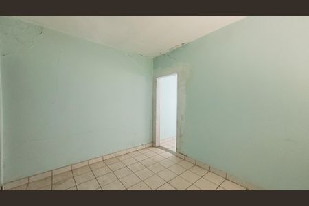 Casa à venda com 256m², 4 quartos e 3 vagas Casa à venda com 256m², 4 quartos e 3 vagasEdícula - Quarto