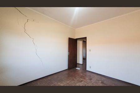 Casa à venda com 256m², 4 quartos e 3 vagas Casa à venda com 256m², 4 quartos e 3 vagasQuarto2