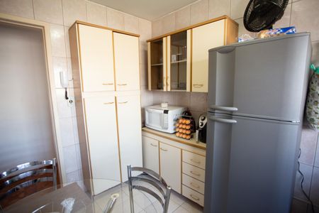 Apartamento à venda com 83m², 2 quartos e sem vagaCOZINHA