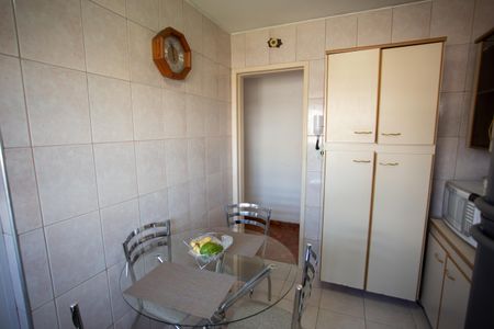 Apartamento à venda com 83m², 2 quartos e sem vagaCOZINHA