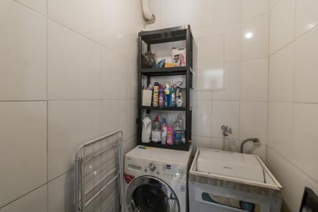 Casa à venda com 107m², 3 quartos e 1 vagaÁrea de Serviço