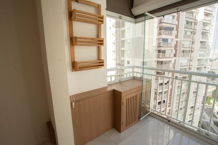 Apartamento para alugar com 60m², 2 quartos e 1 vaga Apartamento para alugar com 60m², 2 quartos e 1 vagaSacada/Sala