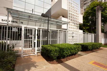 Apartamento para alugar com 60m², 2 quartos e 1 vaga Apartamento para alugar com 60m², 2 quartos e 1 vagaFachada