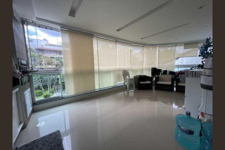 Apartamento à venda com 109m², 3 quartos e 3 vagas