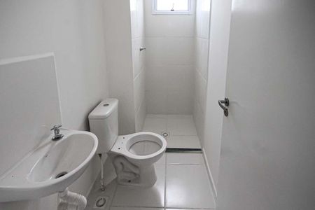 Apartamento para alugar com 32m², 2 quartos e sem vaga Apartamento para alugar com 32m², 2 quartos e sem vagaBanheiro