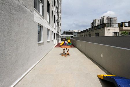 Apartamento para alugar com 32m², 2 quartos e sem vaga Apartamento para alugar com 32m², 2 quartos e sem vagaÁrea comum - Playground