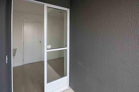 Apartamento para alugar com 32m², 2 quartos e sem vaga Apartamento para alugar com 32m², 2 quartos e sem vagaVaranda
