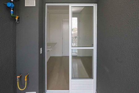 Apartamento para alugar com 32m², 2 quartos e sem vaga Apartamento para alugar com 32m², 2 quartos e sem vagaVaranda