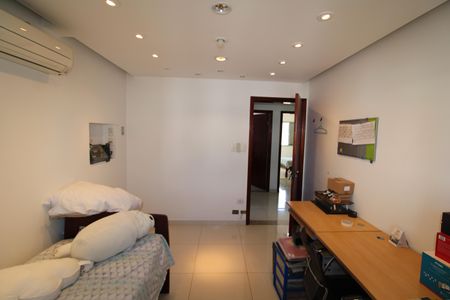 Casa à venda com 315m², 4 quartos e 8 vagasQuarto 3