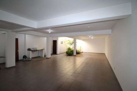 Casa à venda com 315m², 4 quartos e 8 vagasGaragem