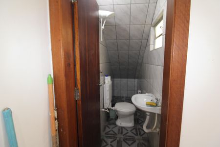 Casa à venda com 315m², 4 quartos e 8 vagasGaragem - Banheiro
