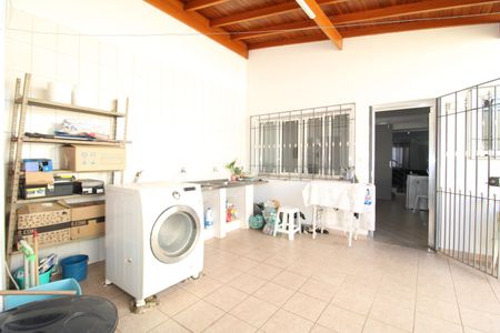 Casa à venda com 315m², 4 quartos e 8 vagasÁrea de Serviço