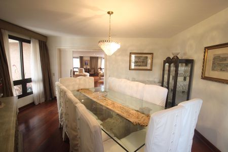 Apartamento para alugar com 355m², 4 quartos e 4 vagasSala