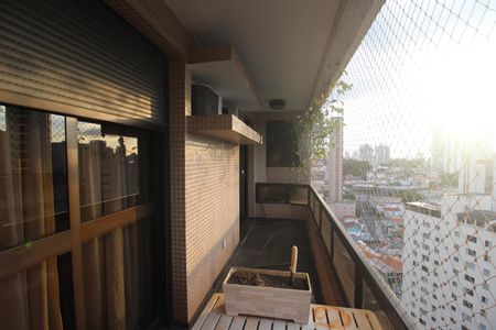 Apartamento para alugar com 355m², 4 quartos e 4 vagasQuarto 3 - Varanda