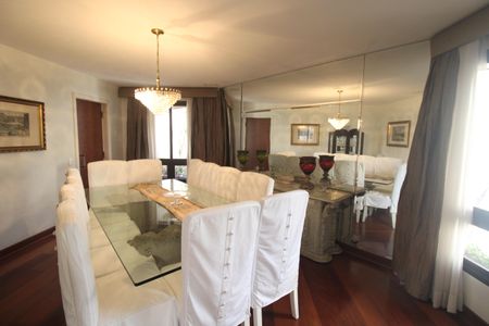 Apartamento para alugar com 355m², 4 quartos e 4 vagasSala