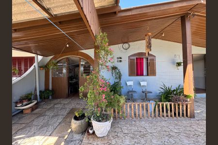 Casa à venda com 120m², 4 quartos e 1 vagaÁrea comum