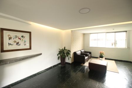 Apartamento à venda com 133m², 3 quartos e 1 vagaHall social