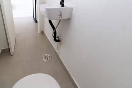 Apartamento à venda com 110m², 2 quartos e 1 vaga Apartamento à venda com 110m², 2 quartos e 1 vagaBanheiro de serviço