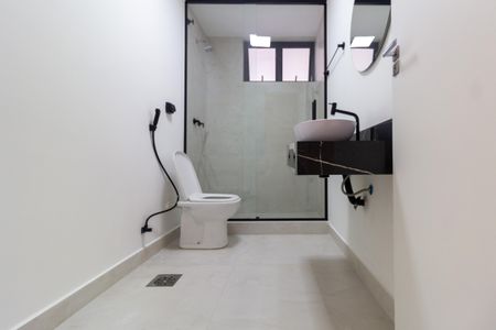 Apartamento à venda com 110m², 2 quartos e 1 vaga Apartamento à venda com 110m², 2 quartos e 1 vagaBanheiro da Suíte