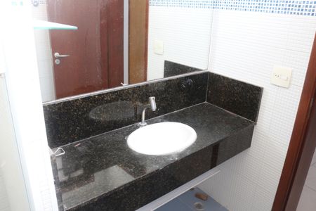 Casa à venda com 124m², 3 quartos e 1 vagaBanheiro da Suíte 1