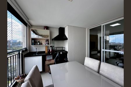 Apartamento à venda com 68m², 2 quartos e 2 vagas Apartamento à venda com 68m², 2 quartos e 2 vagasVaranda