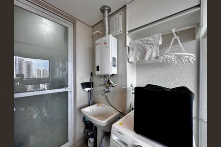 Apartamento à venda com 68m², 2 quartos e 2 vagas Apartamento à venda com 68m², 2 quartos e 2 vagasÁrea de Serviço